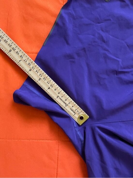 Lululemon Shorts Mens Large Purple Stretch Perform Athleisure Yoga - Picture 4 of 5